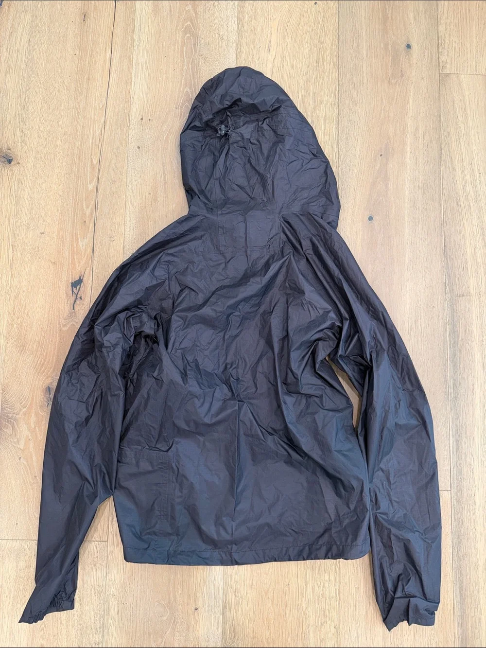 Outdoor Research Black Hooded Packable Rain Shell. Rain jacket. Size small